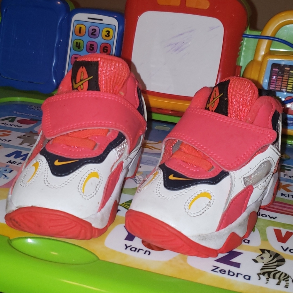 Nike- Dion Sanders kids lightly worn